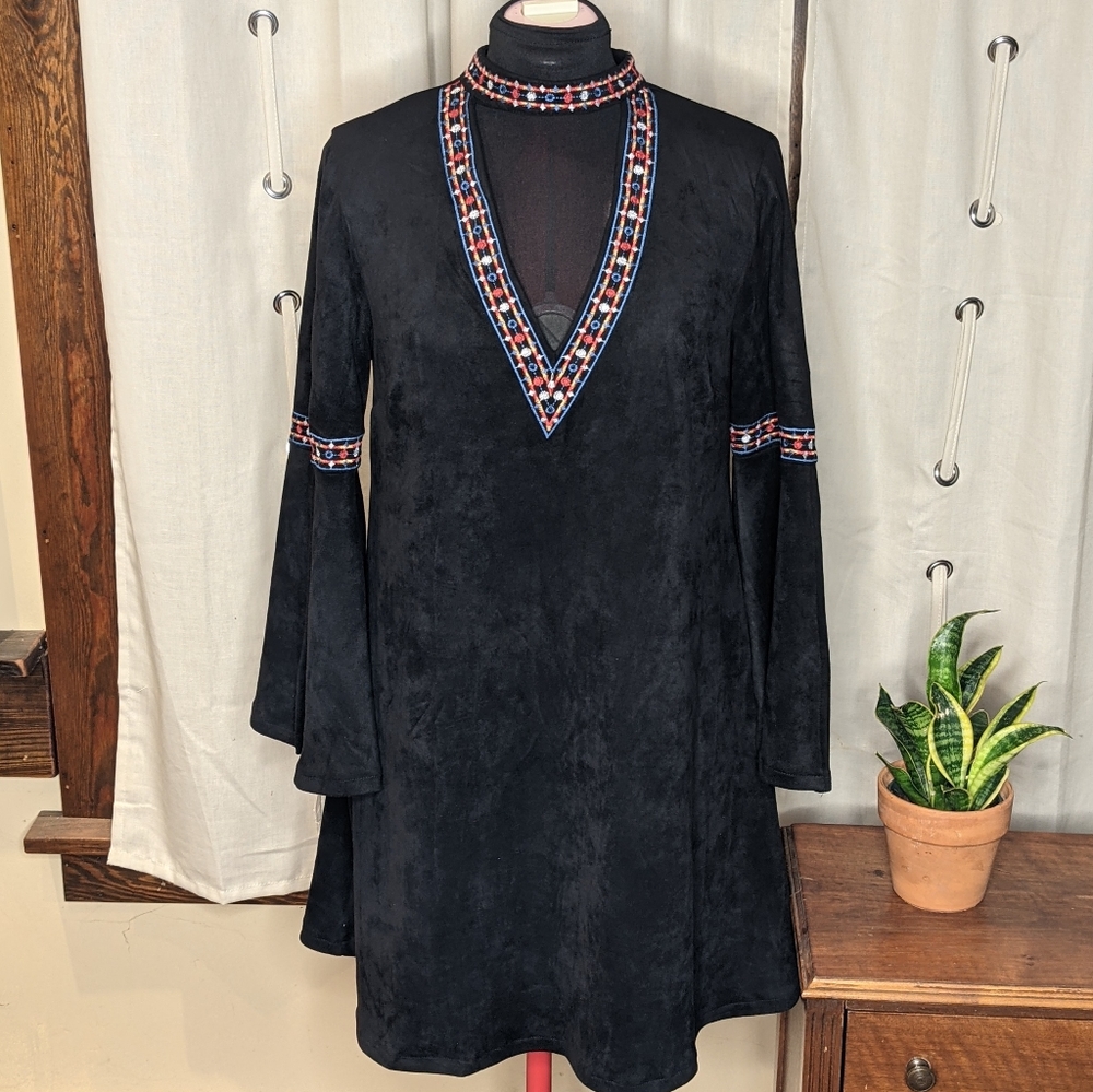 🏷️NWT Flying Tomato black suede bell sleeve dress Medium